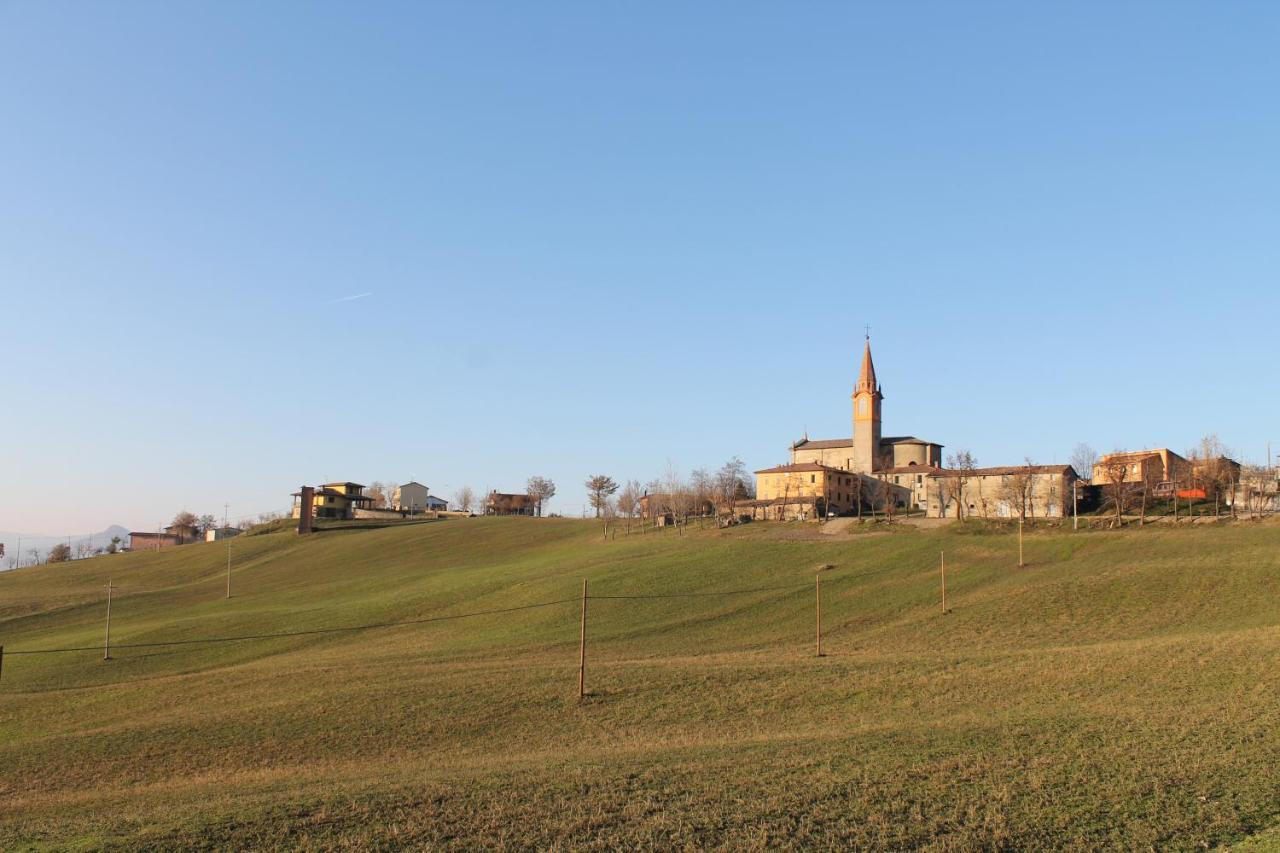 Locanda Del Sole Hotel Montese Exterior photo